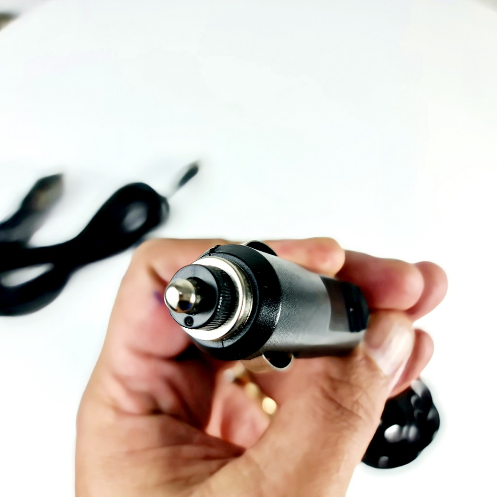 Tẩu sạc 12V có đèn LED kèm cầu chì và dây dẫn 2M chuyên dụng cho xe hơi. CS tối đa 50w