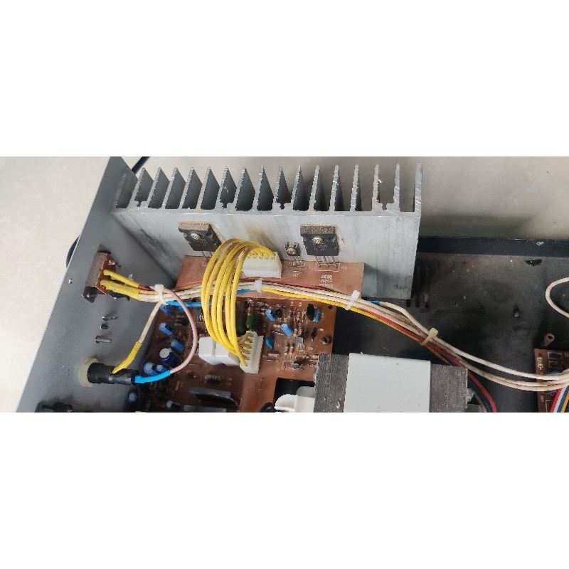 Amply bãi hàn quốc cũ Boston audio