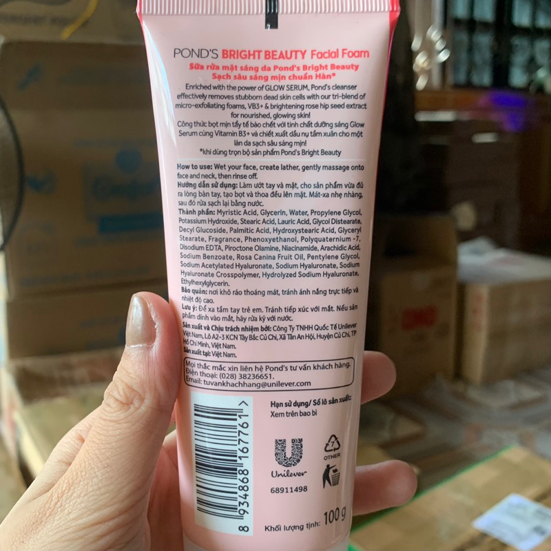 Sữa rửa mặt Pond’s Bright Beauty 100g