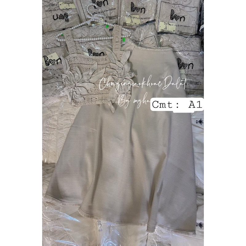 Set áo bra ren hoa thêu kèm chân váy xoè