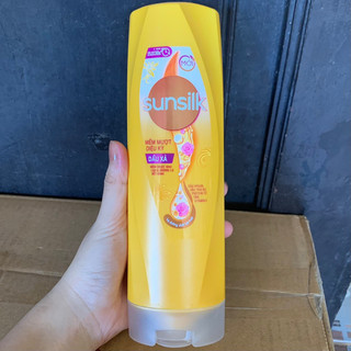 Dầu xả Sunsilk mềm mượt diệu kỳ 320g