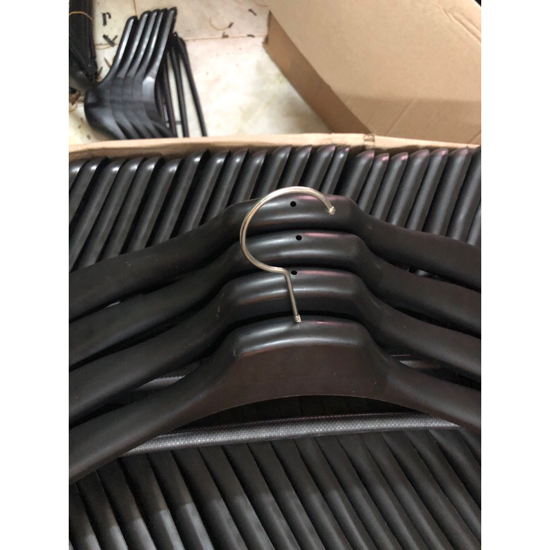 Combo Móc Nhựa Cao Cấp Treo Áo Vest Nam.10c đ v vàng =80k/đầu vbac=73k/đầu trònbac=60k