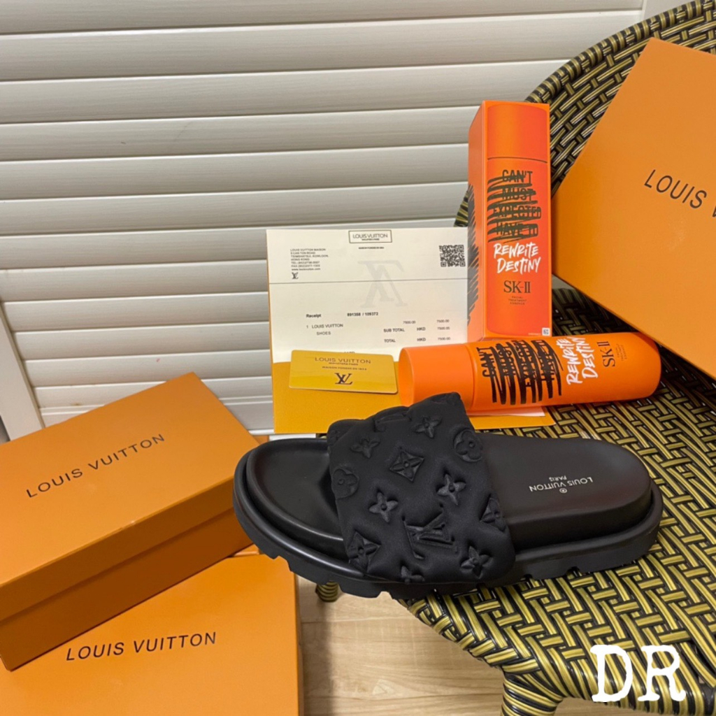 DÉP LÊ LV QUAI DÁN IN LOGO