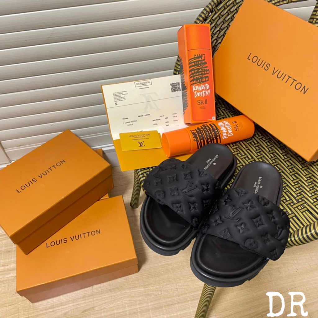 DÉP LÊ LV QUAI DÁN IN LOGO