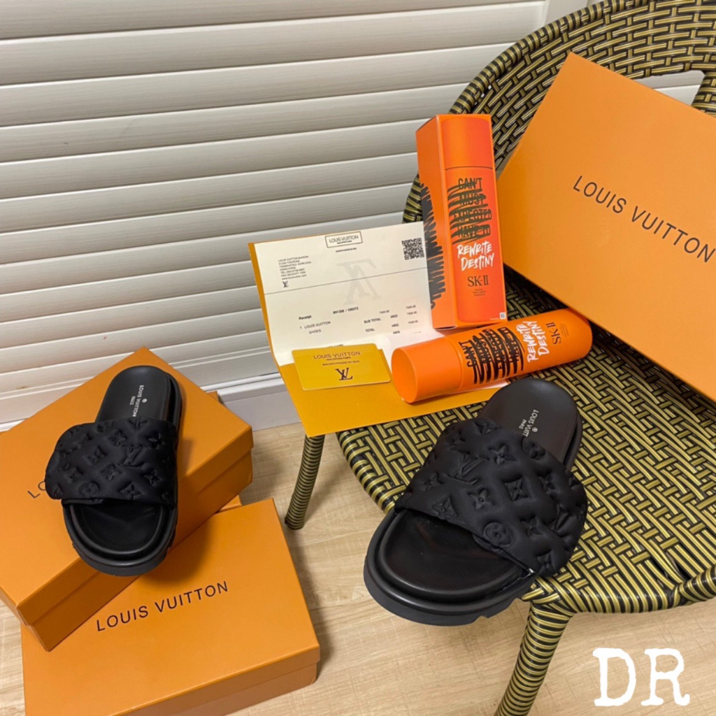 DÉP LÊ LV QUAI DÁN IN LOGO