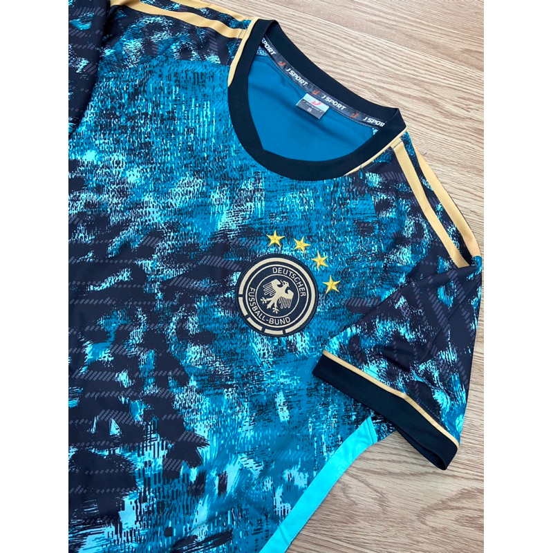 Quần áo bóng đá vải thun lạnh tuyển Đức màu xanh rêu in tên số theo yêu cầu