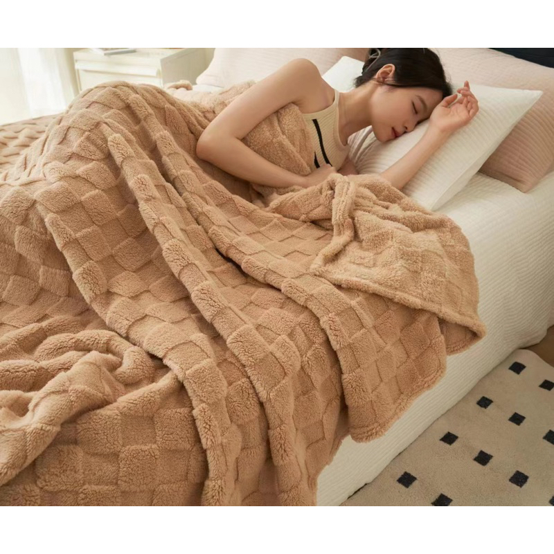 Chăn lông thỏ hoạ tiết caro hàng nhập khẩu 1,5kg dày dặn xịn