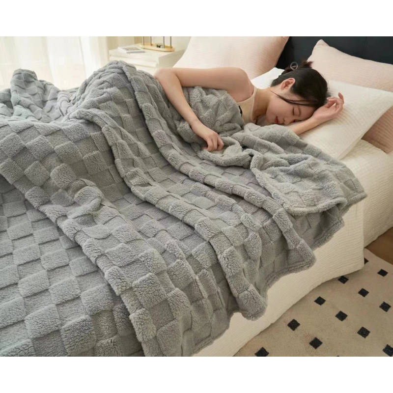 Chăn lông thỏ hoạ tiết caro hàng nhập khẩu 1,5kg dày dặn xịn