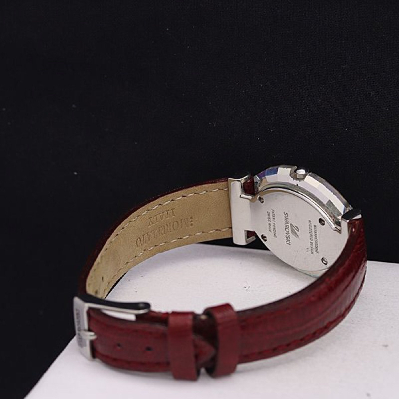 Đồng hồ Swarovski máy Thụy sỹ