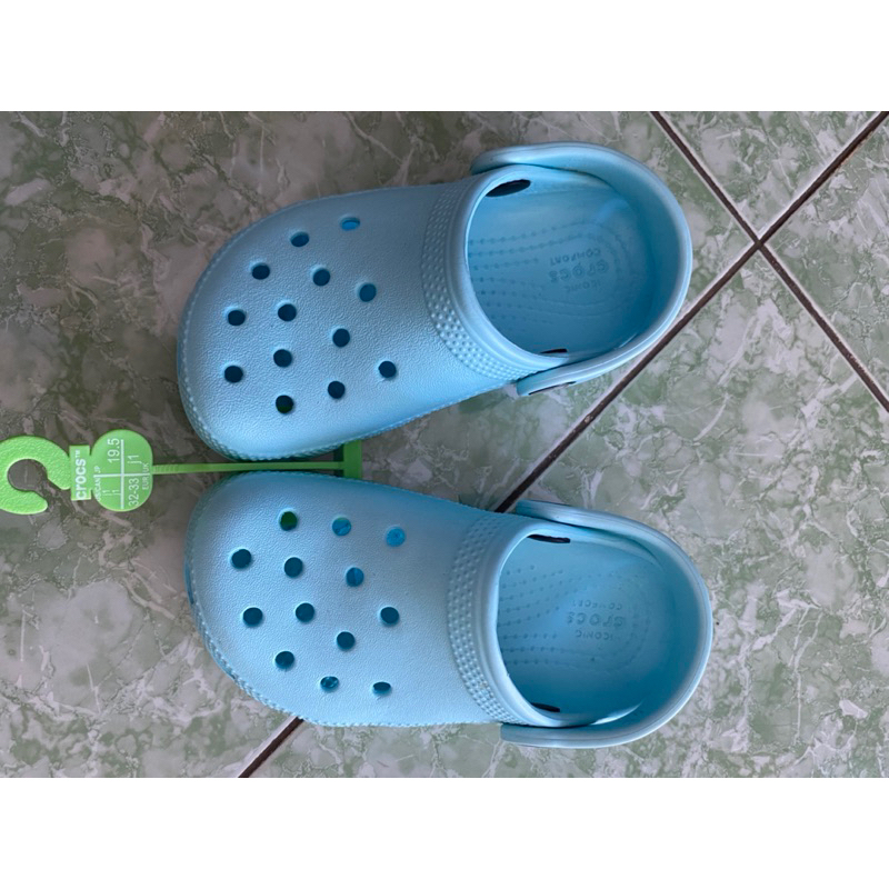 Sục Classic trẻ em xuất dư kèm 6 charm