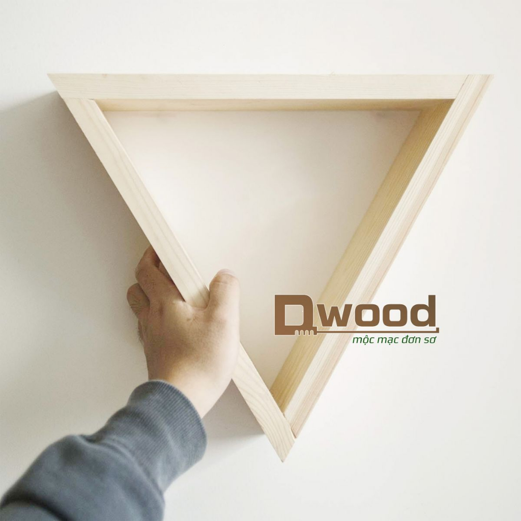 Kệ gỗ thông treo tường trang trí hình tam giác giá tại xưởng