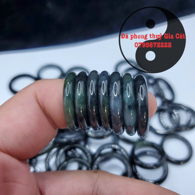 Nhẫn ngọc cẩm thach đen xanh jade k xử lí đẹp mịn kiểm định