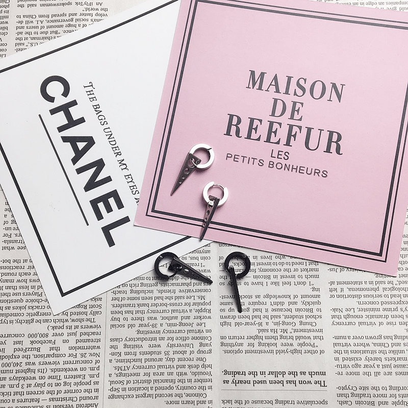 Khuyên tai tam giác cho nam nữ, thép titan siêu bền, không dị ứng, không gỉ ,thoải mái không gây dị ứng