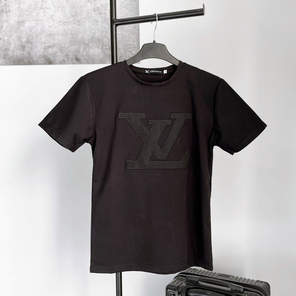 Áo thun cổ tròn thêu chữ LV và mẫu thêu hình gấu nam nữ mặc được chất thun cotton co dãn 4 chiều kiểu dáng trẻ trung