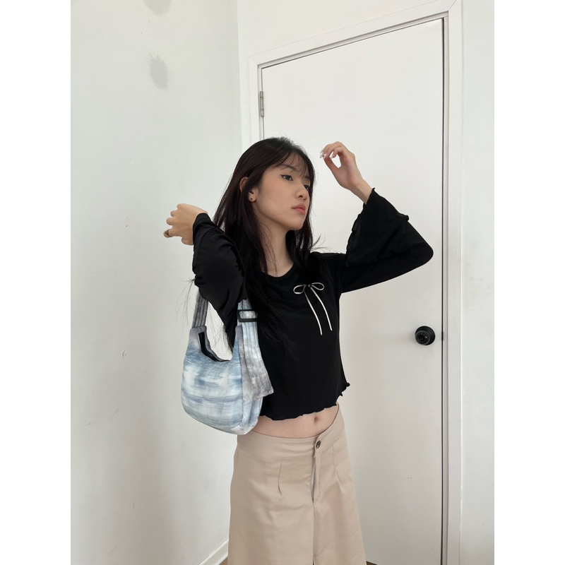 Long sleeve flared top áo tay dài loe