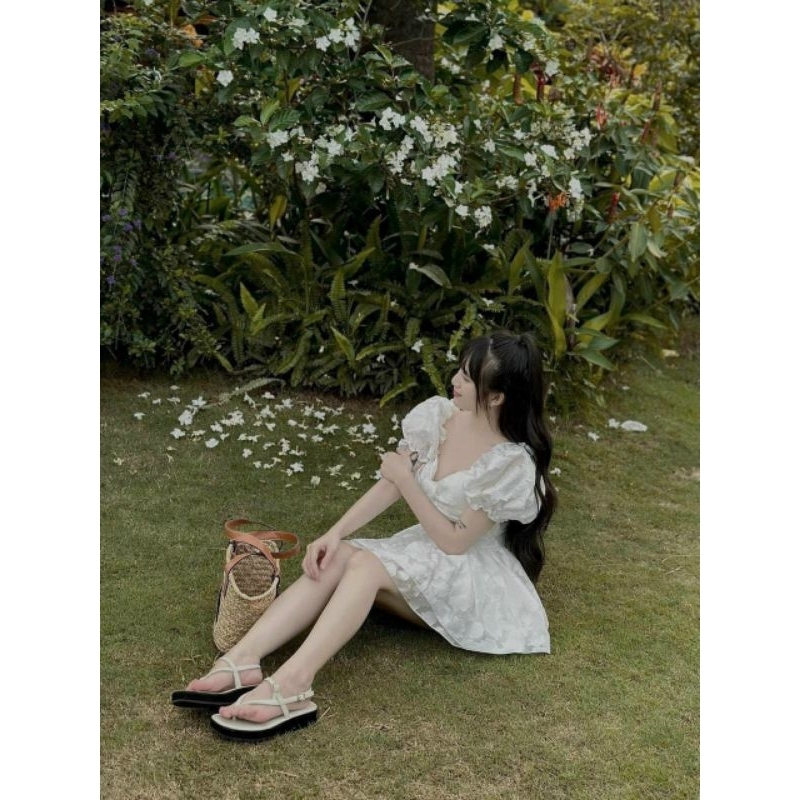 ĐẦM TRẮNG HOA NỔI NƠ NGỰC TẦNG BÈO TAY BO