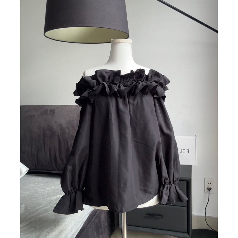 Áo thô suông bèo vai