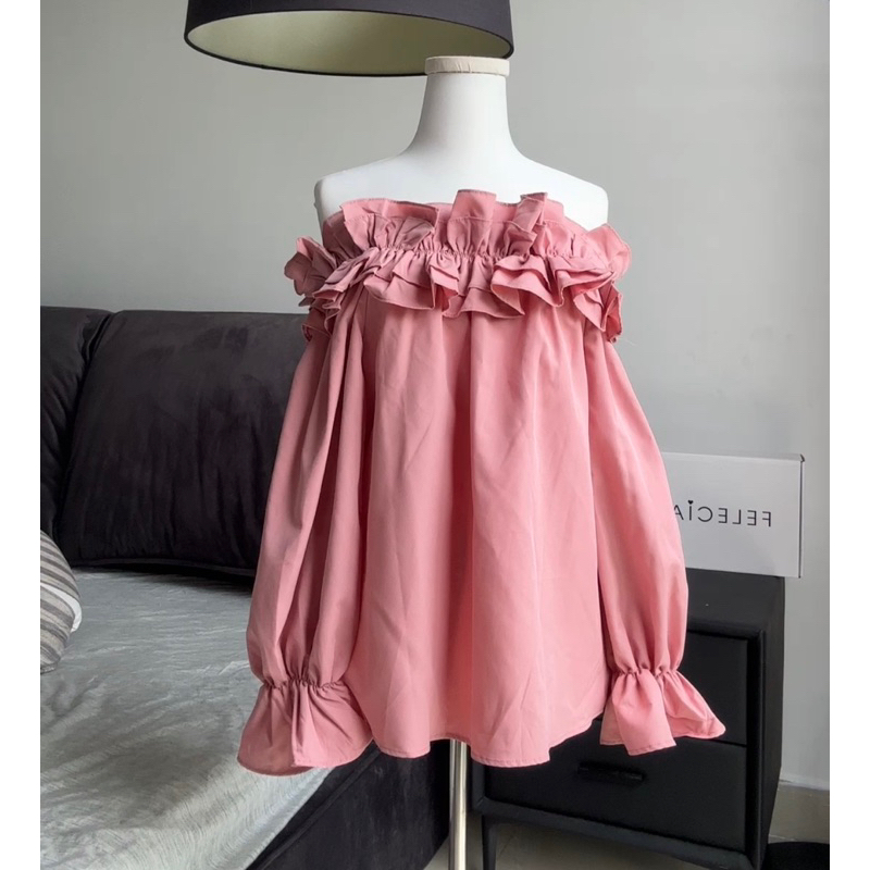 Áo thô suông bèo vai