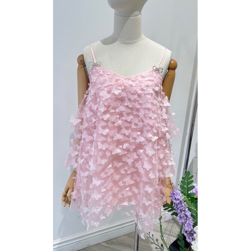 Đầm 2 dây đính bướm 3D