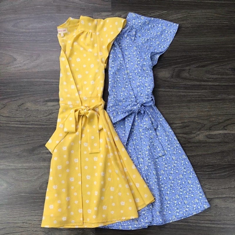 Đầm hoa nhí đắp chéo Urban V Neck Printed Wrap Dress