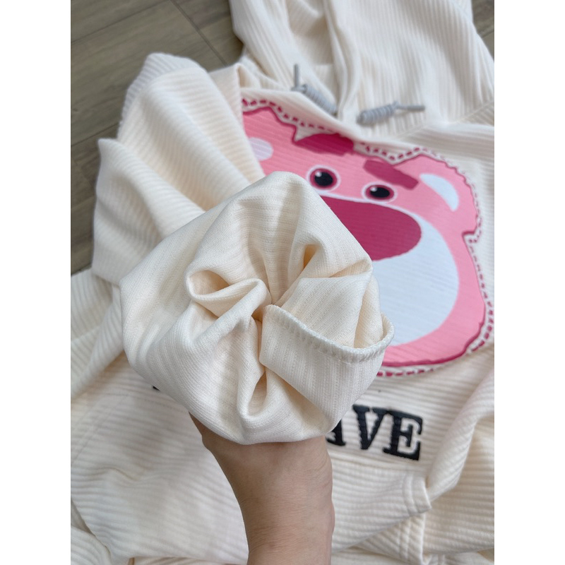 Áo hoodie có mũ kiểu dáng gấu,áo nỉ Unisex in hình gấu dâu chất nỉ lót bông dày dặn cute phong cách Ulzzang