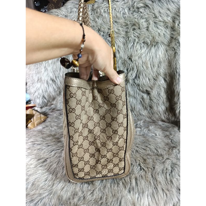 Túi xách si hiệu Gucci