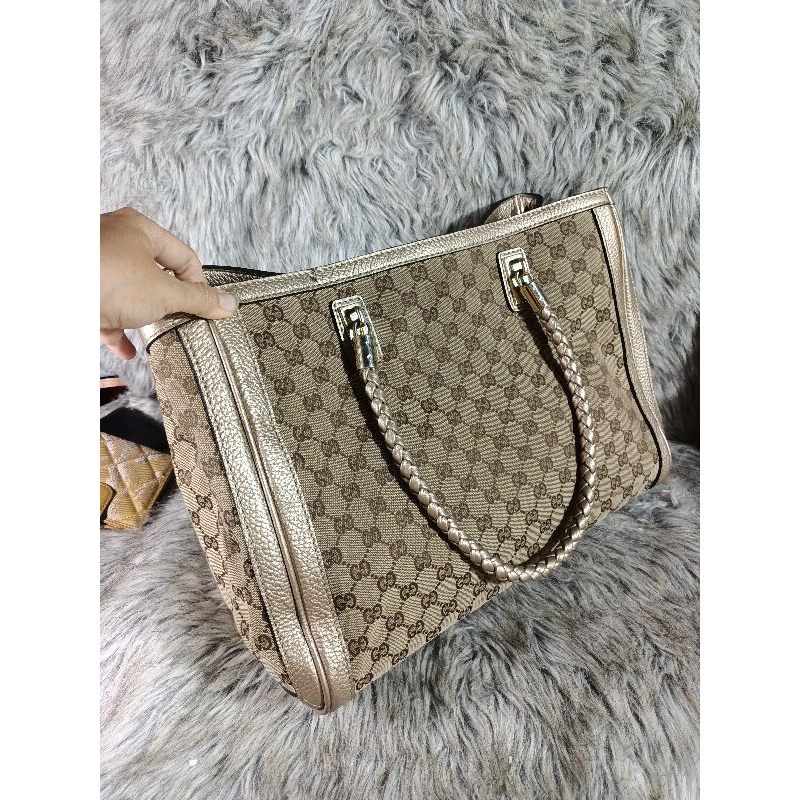 Túi xách si hiệu Gucci