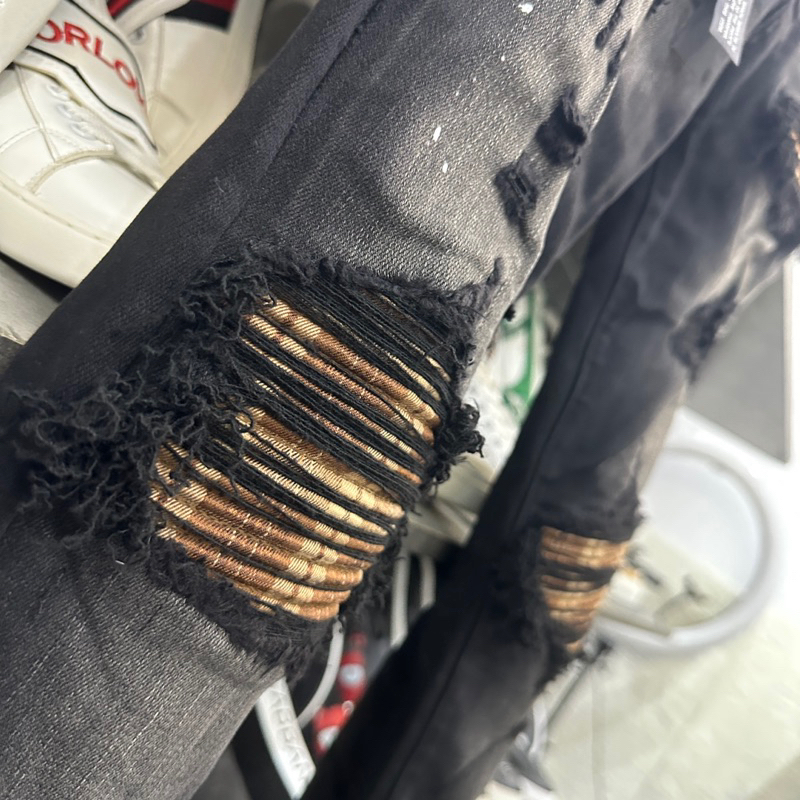 Quần Jean Nam Slimfit    Amiri Likeauth Đen Khói Quần Bò Nam 4 Khuy Mài Rách Xù Đùi Gối Vá Trần Nhăn Sọc Nâu Siêu Chất