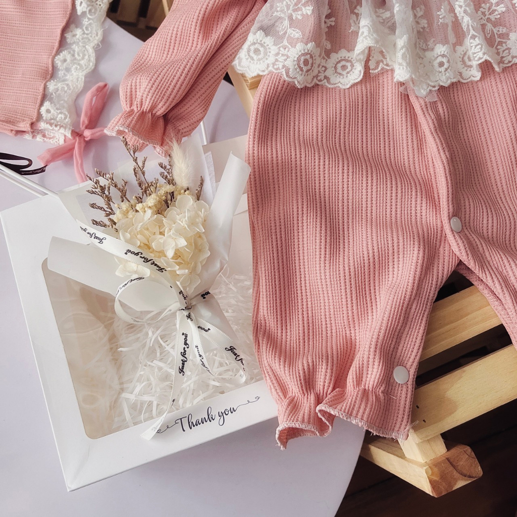 Body dài thu đông bé gái dễ thương 🍓[𝐓𝐀̣̆𝐍𝐆 𝐊𝐄̀𝐌 Mũ 🍓 Su Shop- body thiết kế đầy tháng, sinh nhật thôi nôi cho bé