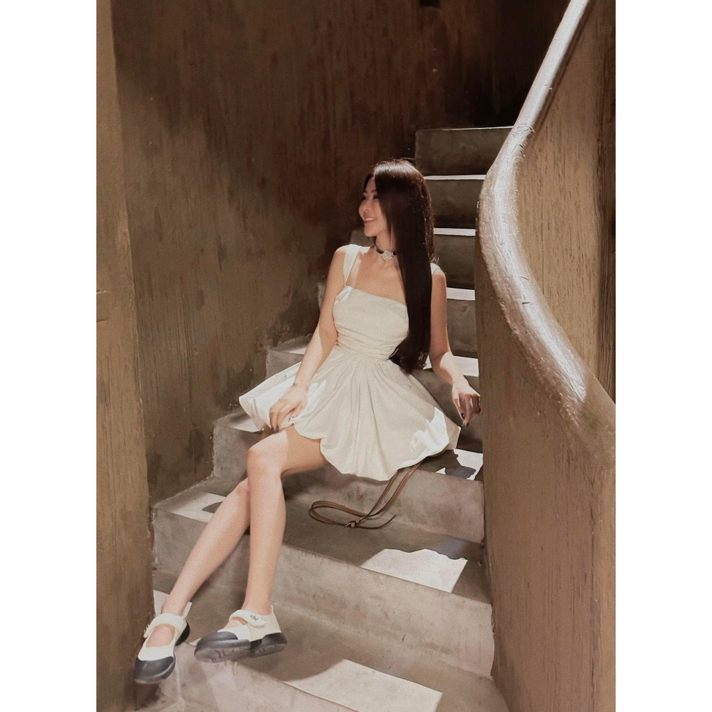 Sét váy 2 dây phồng vạt kèm quần chống lộ hàng siêu đẹp