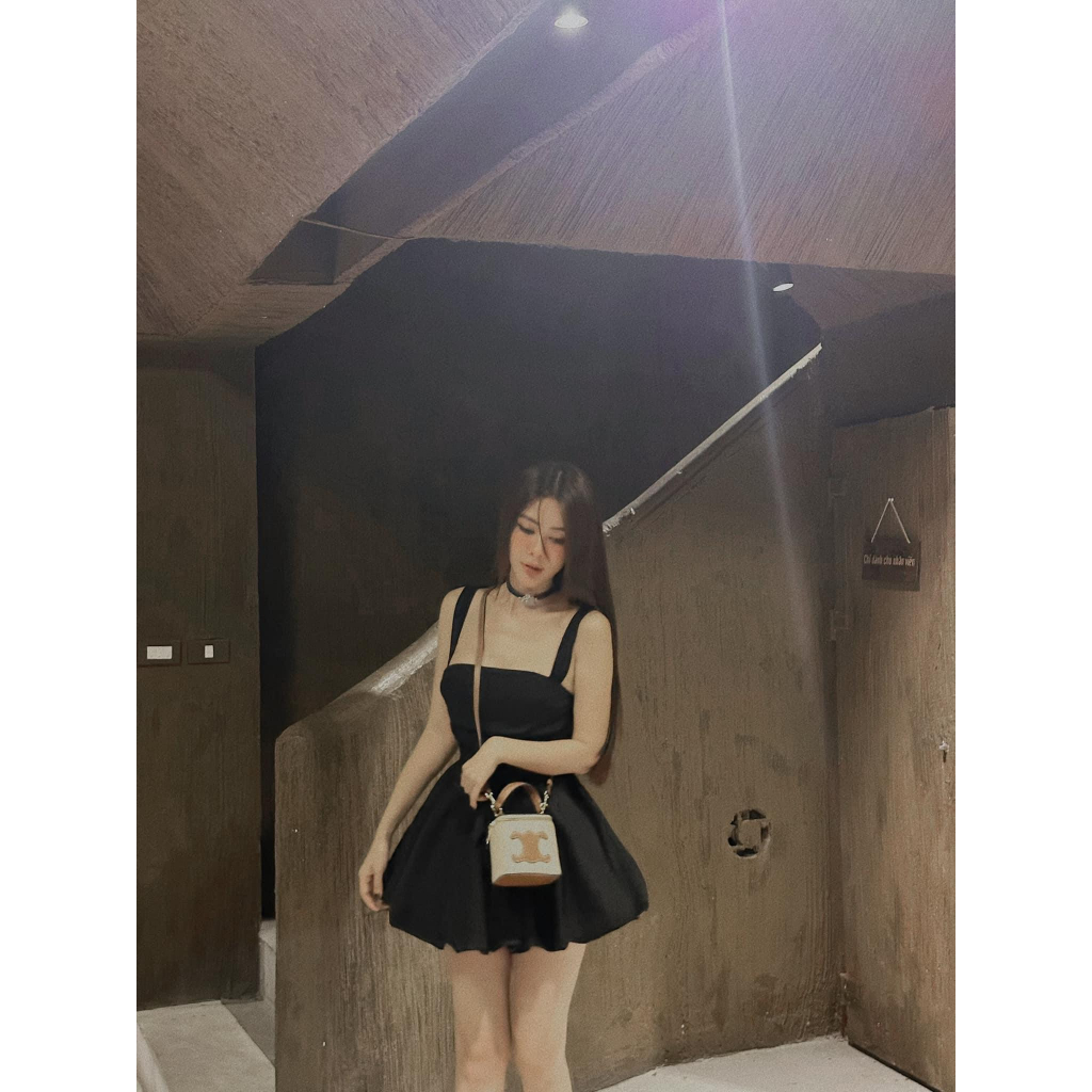 Sét váy 2 dây phồng vạt kèm quần chống lộ hàng siêu đẹp