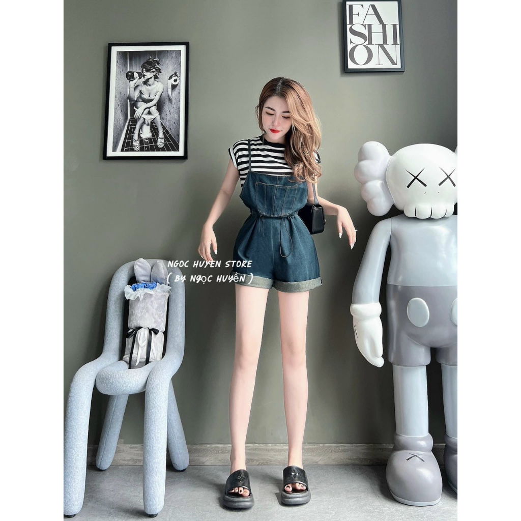 Set bộ đồ nữ áo thun sọc ngang phối viền mix yếm jeans quần xắn lai siêu cute dành cho các nàng diện đi chơi, hẹn hò