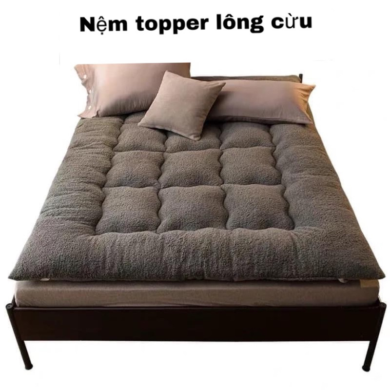 Nệm topper chất liệu lông cừu đa năng sử dụng 4 mùa mềm mịn ấm áp giúp làm mềm đệm , bảo vệ cột sống , bảo vệ đệm