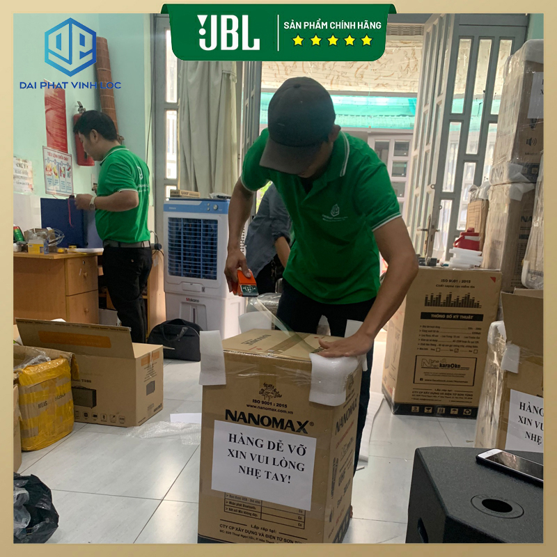 Loa karaoke xách tay JBL K-20 Loa 2 đường tiếng, 2 bass 20cm 2 Micro UHF công suất 500W JN10