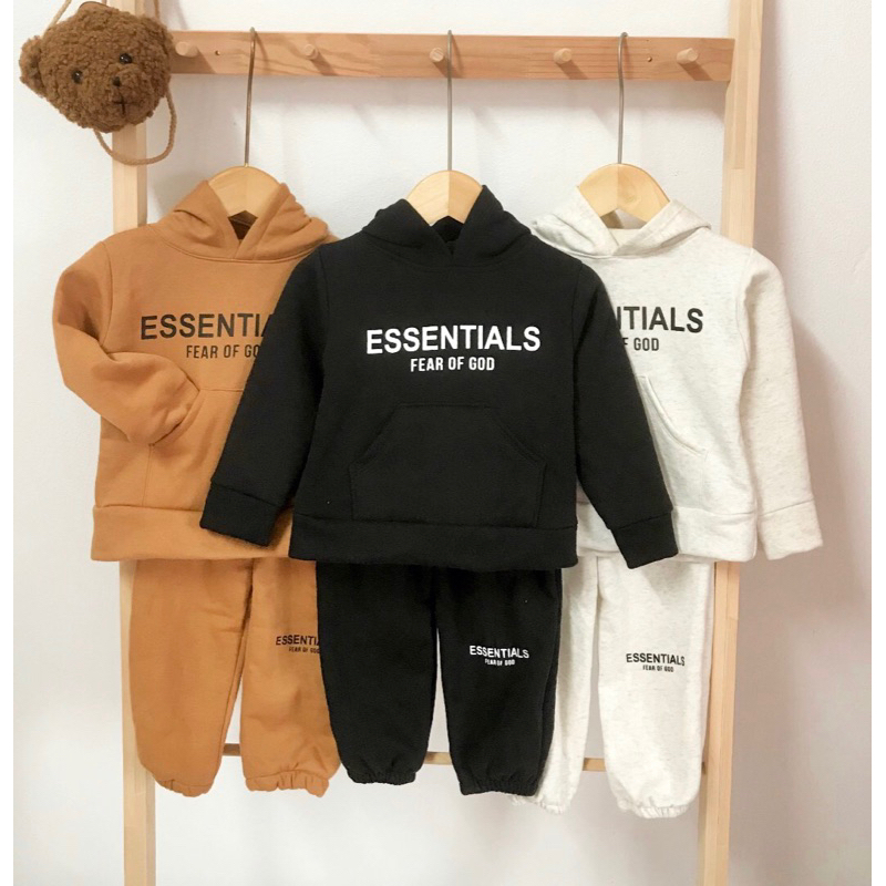 Bộ nỉ dài tay chữ ESSENTIALS siêu ấm cho bé