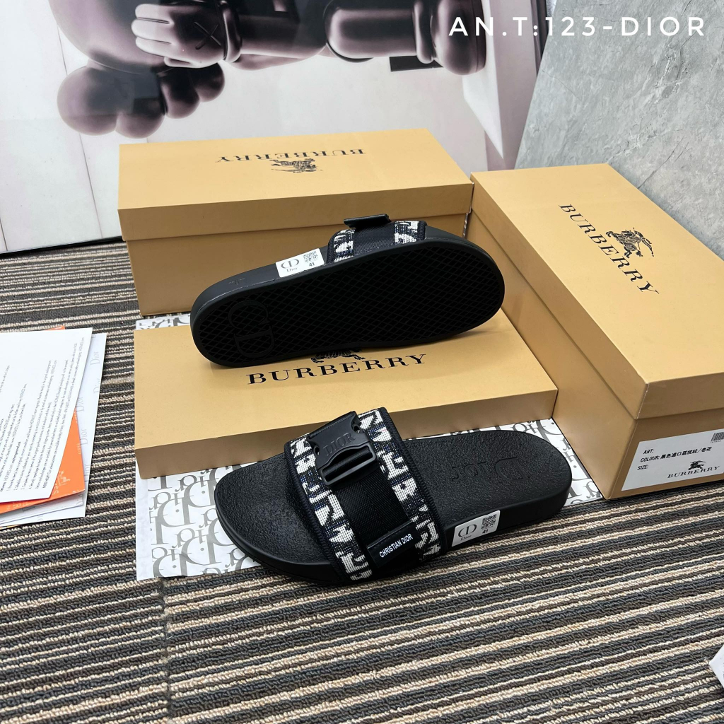 Dép lê quai ngang Dior khuy bấm logo thêu nổi on web bill thẻ phụ kiện Hott Nhất 2023