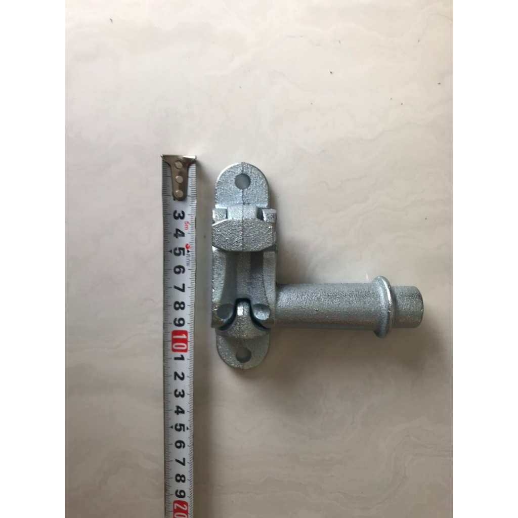 Đá gày cửa thùng xe tải bằng sắt đúc chốt gày cửa thùng xe