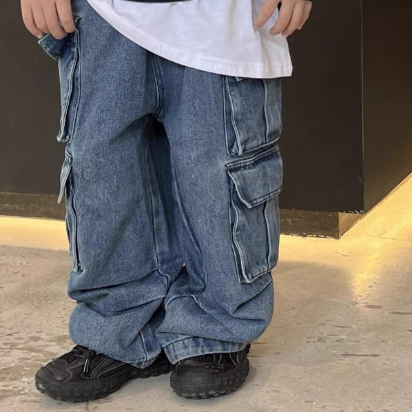 Quần Bò Jean Dài Ống Suông Cho Bé Trai Bé Gái, 2 Màu Xanh Và Đen, Co Giãn, Dễ Phối, Phong Cách Hàn Quốc - XUDOO KIDS