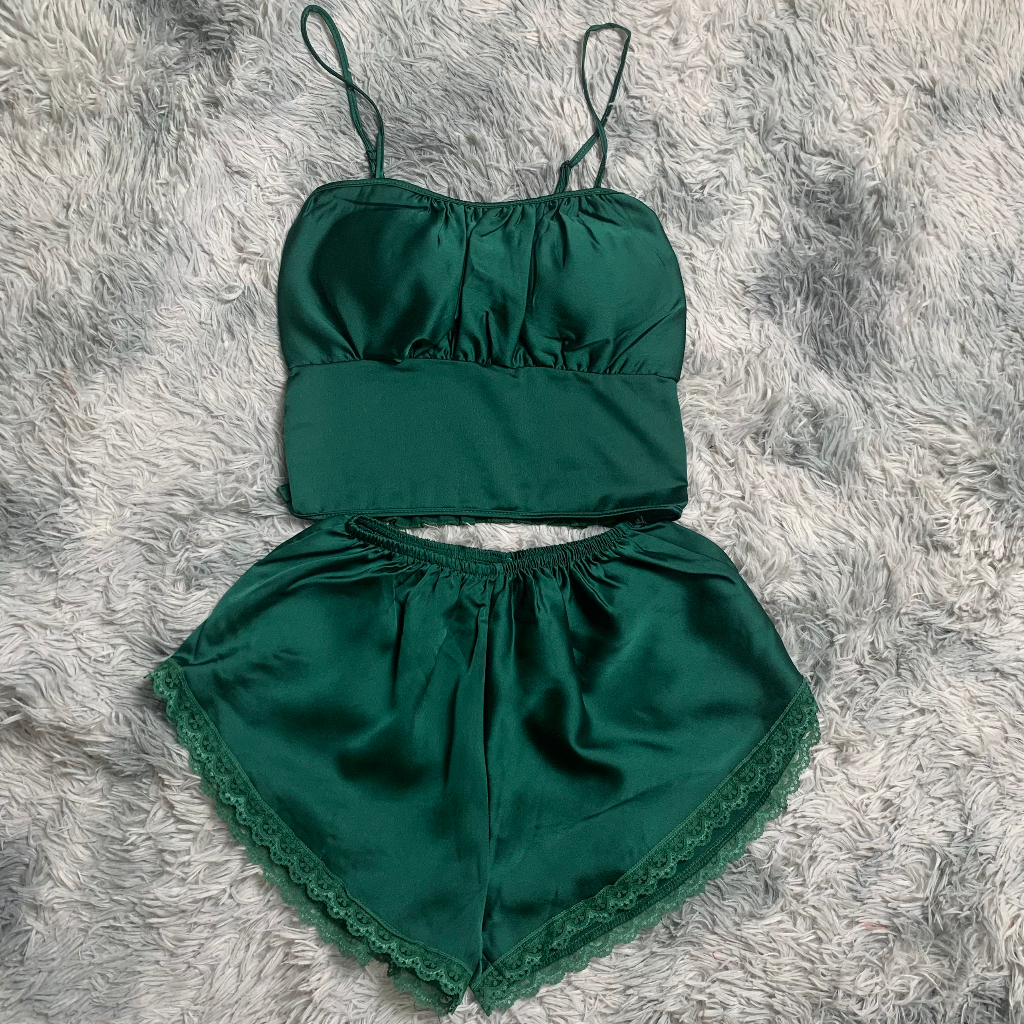 Đồ ngủ nữ Linqu Store 2 dây chất satin màu xanh lá cây dễ thươngthoải mái Freesize dưới 55kg