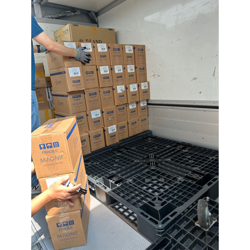 Kem Chống Nắng Make Prem UV Defense Me Blue Ray Sun Fluid SPF 50+/ PA++++ Dạng Sữa 150ML