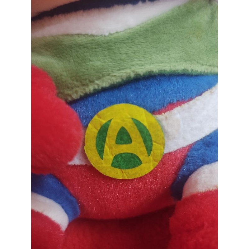 Gấu si - Shin cosplay siêu nhân