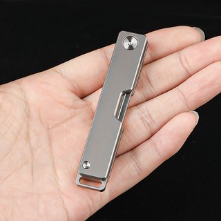 Móc khóa ốp titanium size trung sử dụng lưỡi mổ số 24