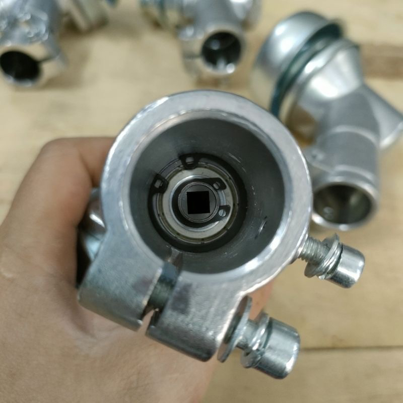 Đầu bò dành cho tất cả máy cắt cỏ ống cần 24.25.26.28 đày đủ thông số cho cat máy bãi và hàng nội địa