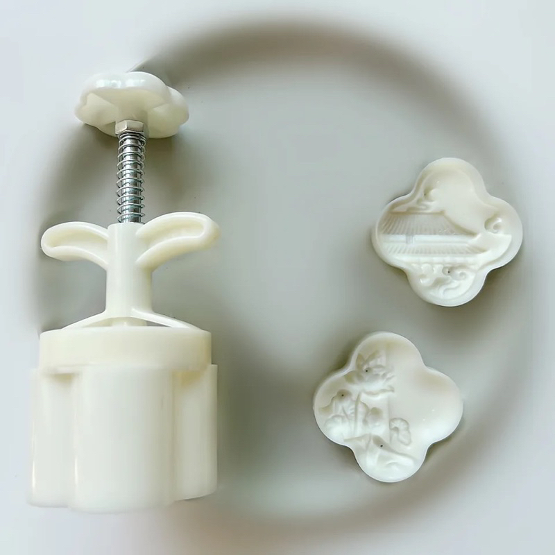 Khuôn trung thu lò xo 2 mặt Hoa Chùa 50g