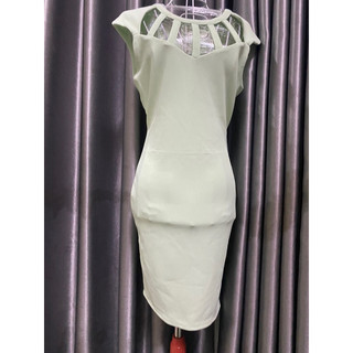 Đầm body chất dày,đẹp,co giãn lỗi màu,dơ như hình(hình lợt hơn ngoài)