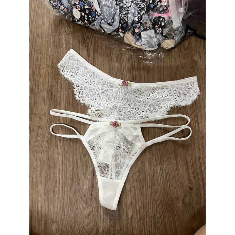 Quần lót ren