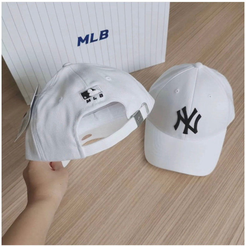 Mũ MLB trắng chữ NY đen