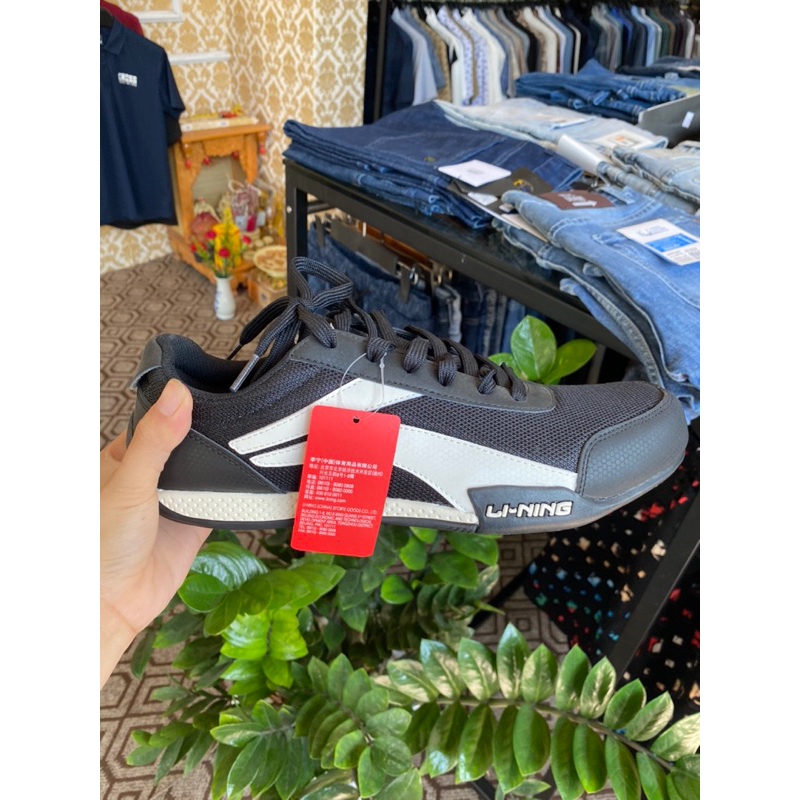 Giày Lining đen thể thao thoáng nhẹ êm chân