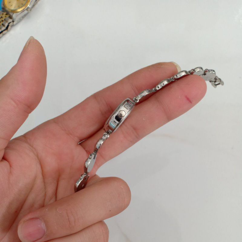 Đồng hồ si nữ hiệu SUN RISE dây tim màu bạc