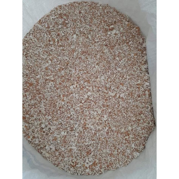 Vỏ trứng gà ta nghiền nhỏ 2-3 mm 1kg, đã xử lý sạch từng vỏ, mùi thơm của vỏ trứng được sấy kỹ